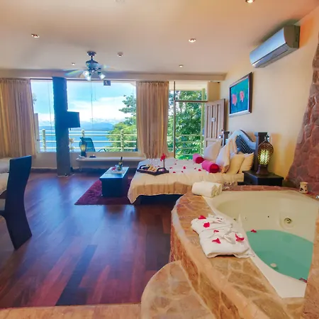 Issimo Suites Boutique Hotel & Spa (Adults Only)-3